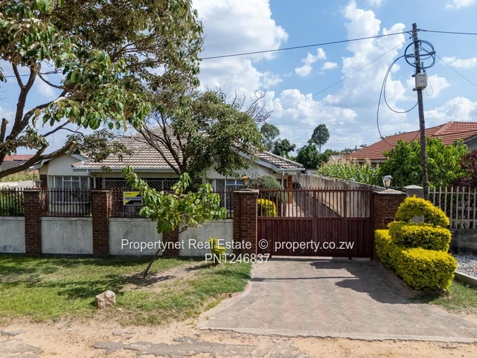 Solid neat family home!!!
