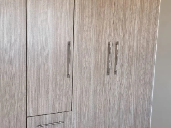 3 Bedroom Flat & Apartment