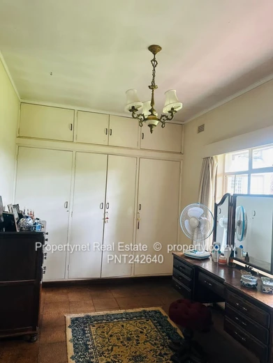 Solid neat family home!!!