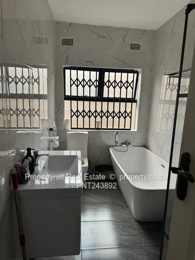 Modern family home for sale!!!